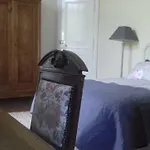 Hébergement de vacances Chateau De La Lucaziere *
