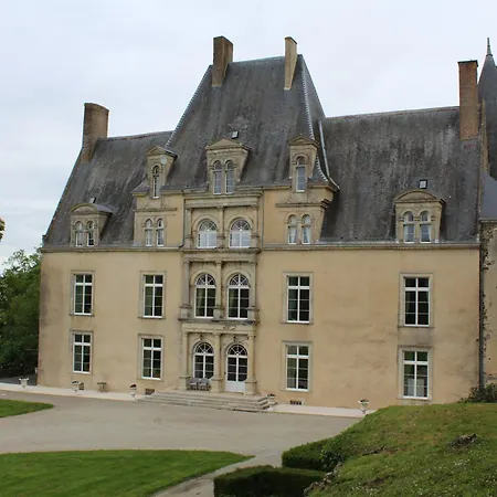 Сasa de vacaciones Chateau De La Lucaziere *