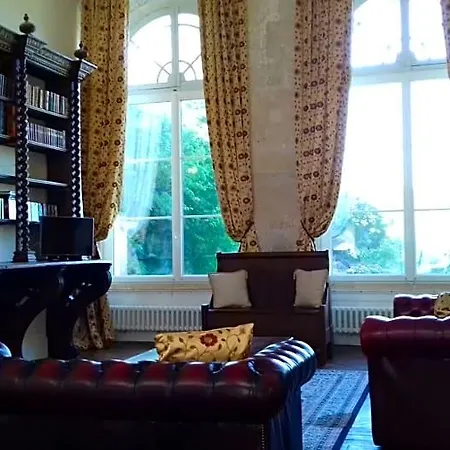 Chateau De La Lucaziere Bed and Breakfast Mont-Saint-Jean (Sarthe)