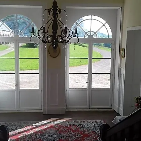 Bed and Breakfast Chateau De La Lucaziere 4*