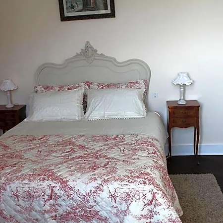 Bed and Breakfast Chateau De La Lucaziere 4*