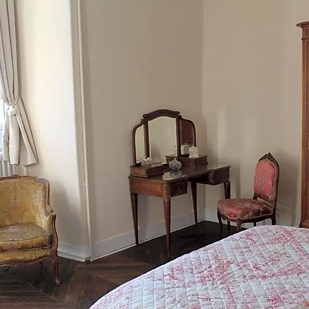 Chateau De La Lucaziere Bed and Breakfast Mont-Saint-Jean (Sarthe)