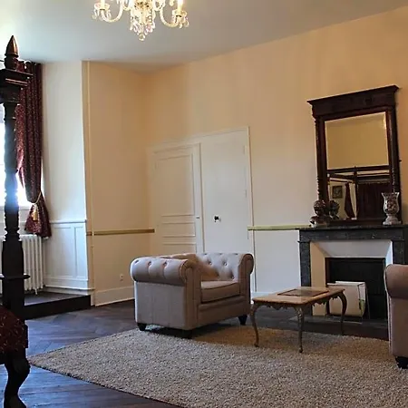Chateau De La Lucaziere Bed and Breakfast Mont-Saint-Jean (Sarthe)