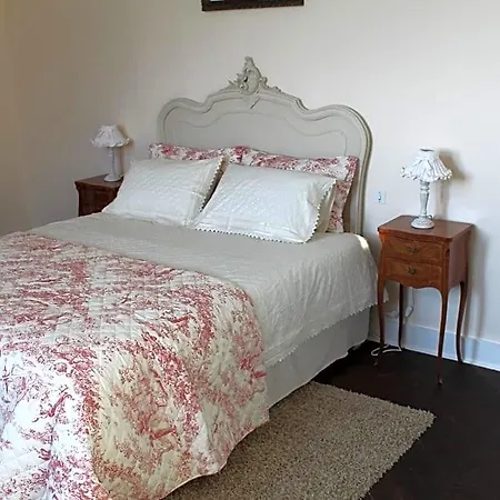 Chateau De La Lucaziere Bed and Breakfast