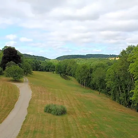 Chateau De La Lucaziere 4* Mont-Saint-Jean (Sarthe)