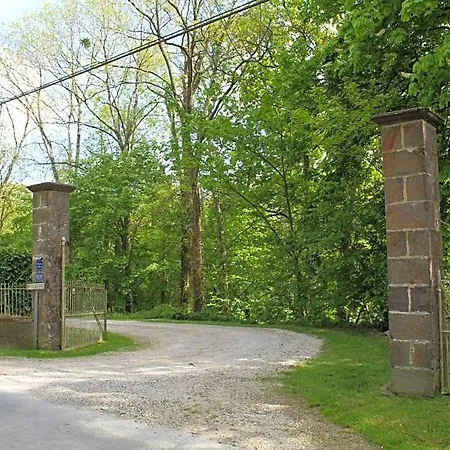 Chateau De La Lucaziere Bed and Breakfast