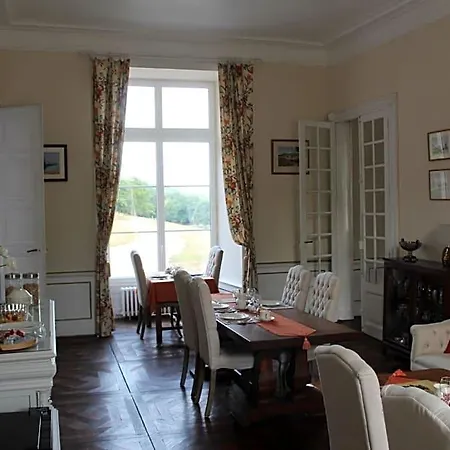 Chateau De La Lucaziere Bed and Breakfast 4*