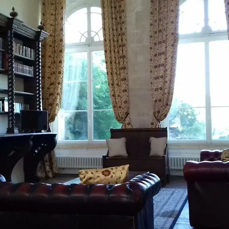 Сasa de vacaciones Chateau De La Lucaziere