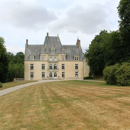 Сasa de vacaciones Chateau De La Lucaziere *